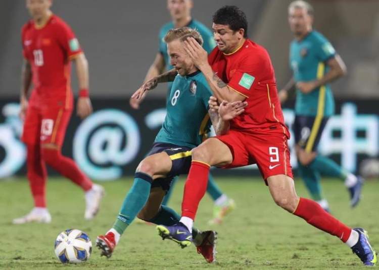 官方：费迪南德将担任世界杯抽签仪式主持人，布雷迪、奥尼尔等参加